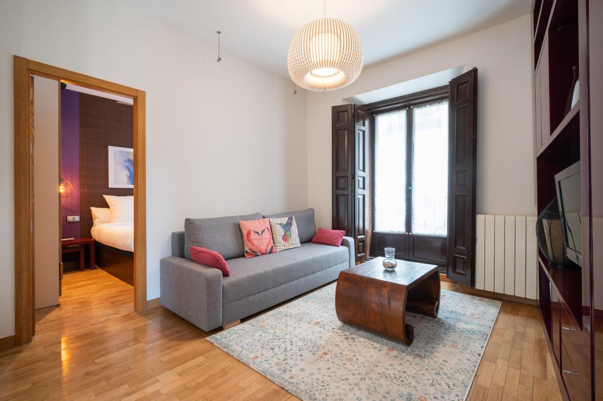 Apartamento Exterior En Lavapies Alquiler Temporal マドリード エクステリア 写真