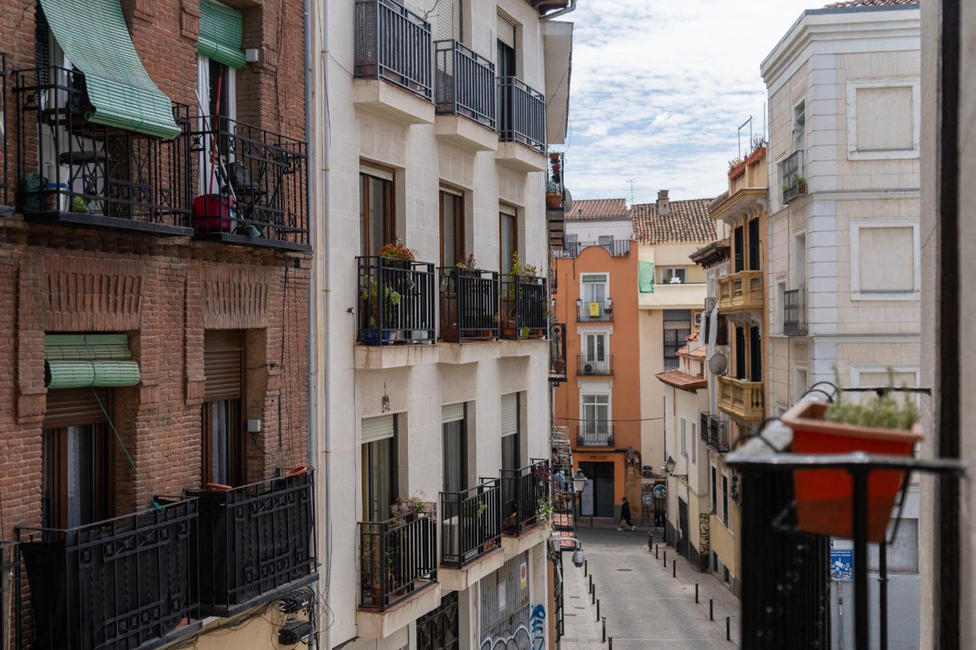 Apartamento Exterior En Lavapies Alquiler Temporal マドリード エクステリア 写真